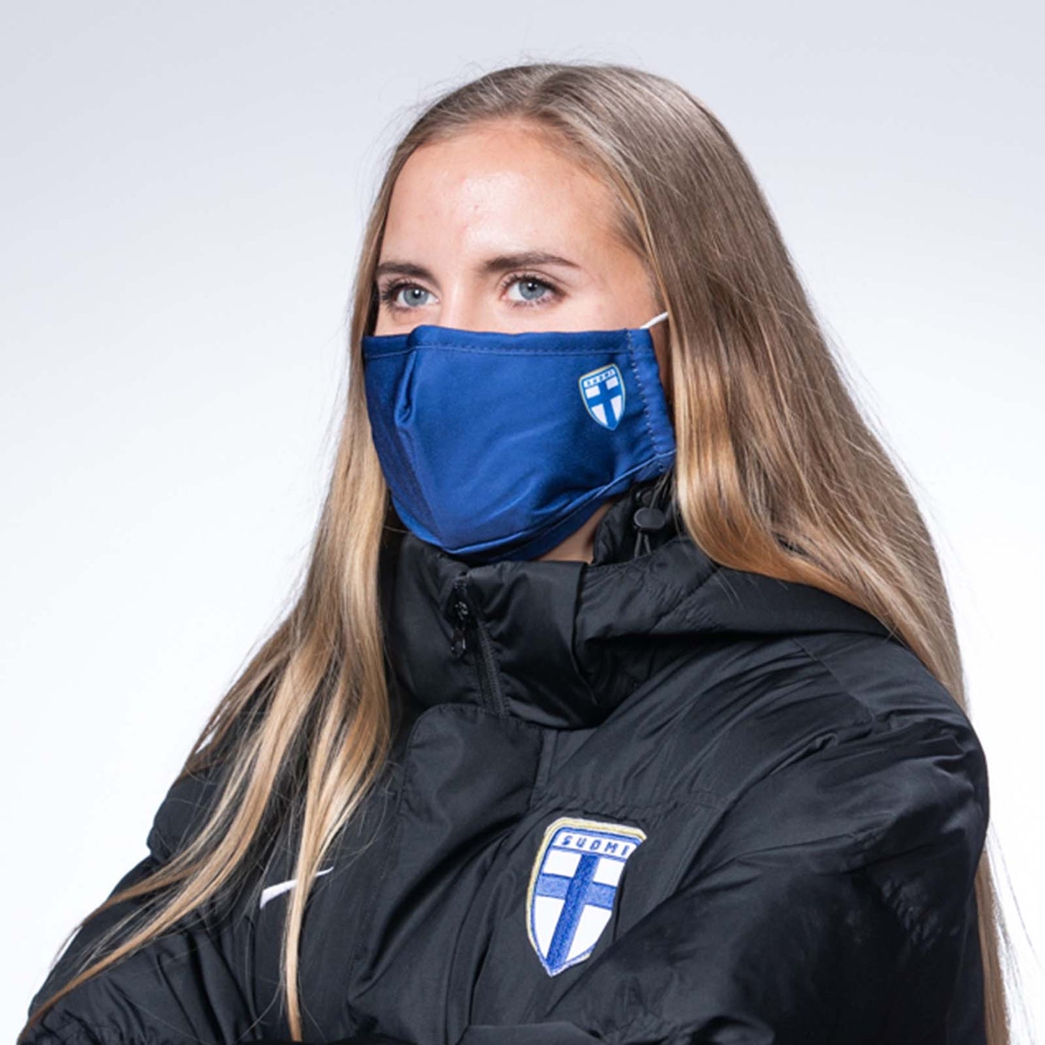 Sininen Suomi-kasvomaski.